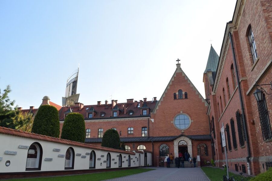 From Krakow: Częstochowa, Black Madonna and Lagiewniki Tour - Should You Book This Black Madonna and Divine Mercy Day Trip?