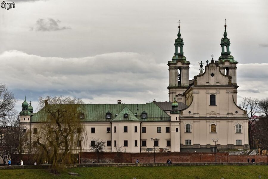 From Krakow: Częstochowa "Black Madonna" Day Tour - Why a day in Częstochowa feels different than a typical side trip