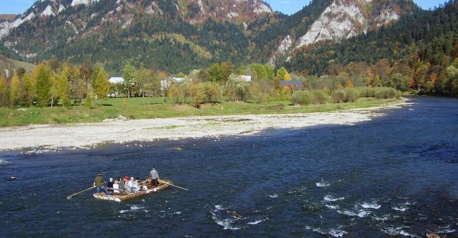From Krakow: Dunajec River Rafting with Thermal Baths option - From Krakow to Pieniny National Park, your long scenic transfer