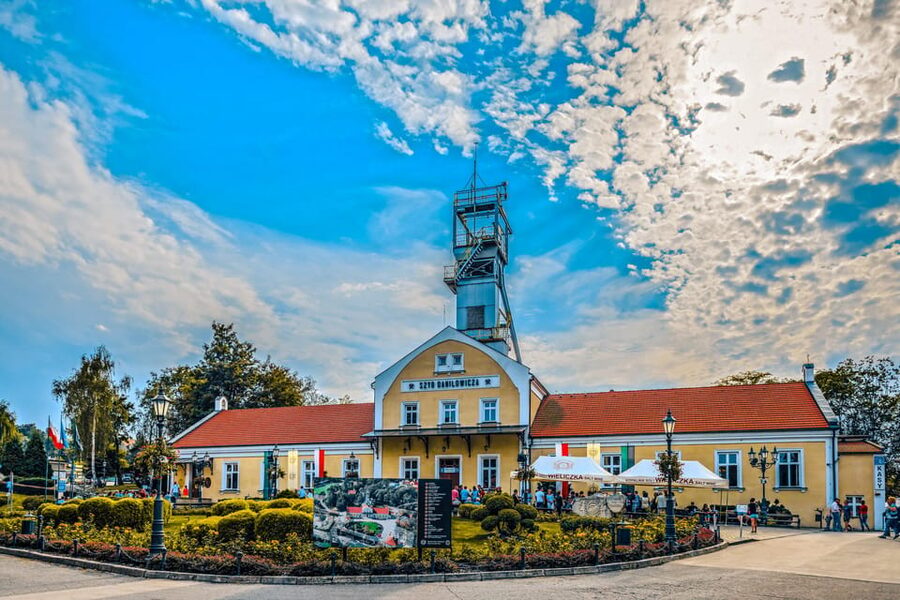 From Krakow: Half-Day Salt Mine and Schindler's Factory Tour - FAQ