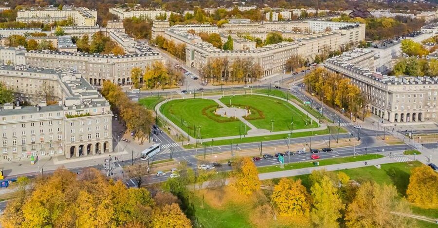 From Krakow: Nowa Huta Premium Tour - Aleja Roz: the architecture walk that teaches you how to look