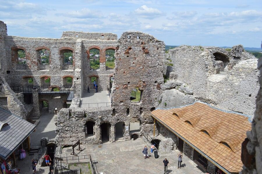 From Krakow: Ojców National Park & Ogrodzieniec Castle Tour - Ojców National Park: valleys, limestone cliffs, and quick picture-perfect stops
