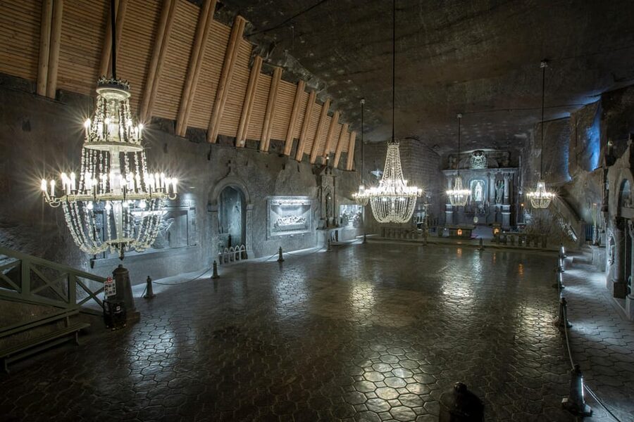 From Krakow: Salt Mine Guided Tour with hotel pick up - Comfort tips that keep the experience enjoyable