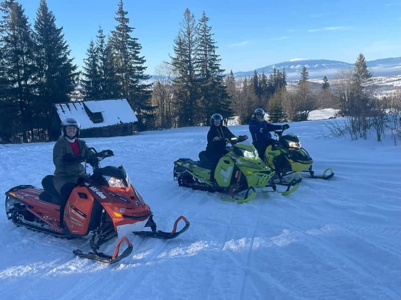 From Krakow: Snowmobile, Zakopane & Chochołowskie Baths - Chochołów first stop: the UNESCO village vibe, up close