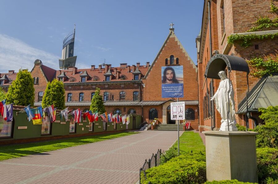 From Krakow: Wadowice & Sanctuary of Divine Mercy Tour - A spiritual day trip that actually moves, from Kraków to Lagiewniki