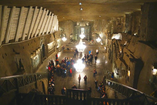 From Krakow: Wieliczka Salt Mine Group Transfer and Tour Options - Driver and guide experiences: why names keep popping up