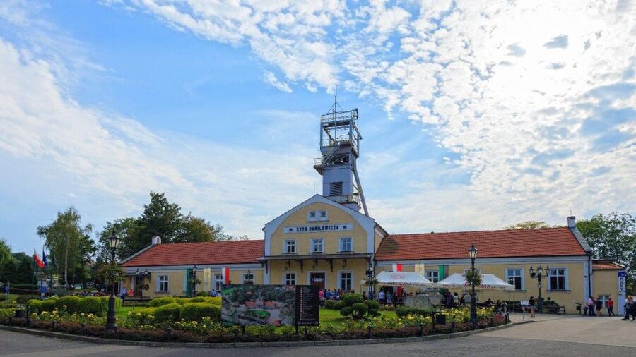 From Krakow: Wieliczka Salt Mine Guided Tour & Transfer - Key things to know before you go