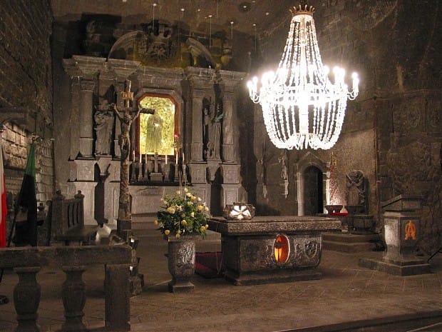 From Kraków: Wieliczka Salt Mine Guided Tour with Transport - The Descent: 800 Steps, Constant Cold, and a Real Sense of Scale