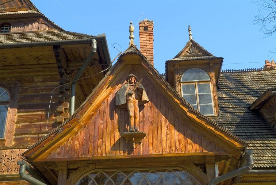 From Krakow: Zakopane and the Tatra Mountains - Old Zakopane stops: wooden church, plus a cemetery you will remember
