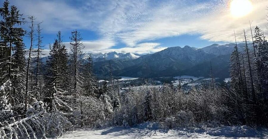 From Krakow: Zakopane Day Trip with Funicular & Food Tasting - Getting From Krakow to Zakopane: Hotel Pickup and a Straight Southbound Drive