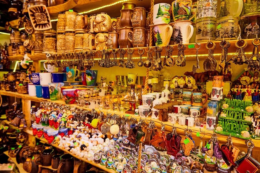 From Krakow: Zakopane Tour with Cable Car + Tasting & Pickup - Optional Peksowy Brzyzek cemetery and Jaszczurówka Chapel stops