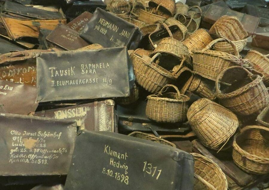 From Warsaw: Auschwitz Day Tour by Private Car with Lunch - Lunch in Oswiecim: A Warm Reset After the Sites