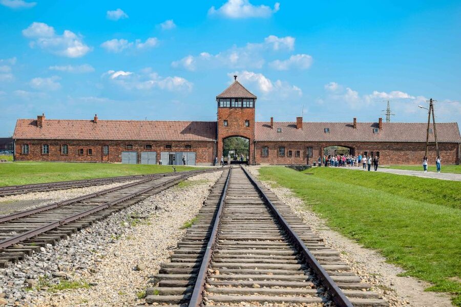 From Warsaw: Guided Tour to Auschwitz-Birkenau and Krakow - The Whole Schedule in Plain English (So You Can Plan Your Day)