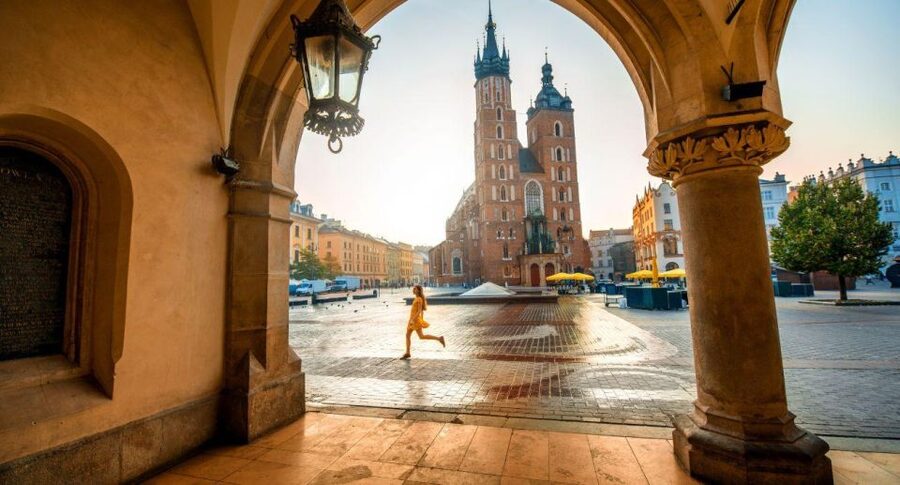 From Warsaw: Guided Tour to Wieliczka Salt Mine and Krakow - The Walking Reality: 3 km Underground, Steps, and the Lift