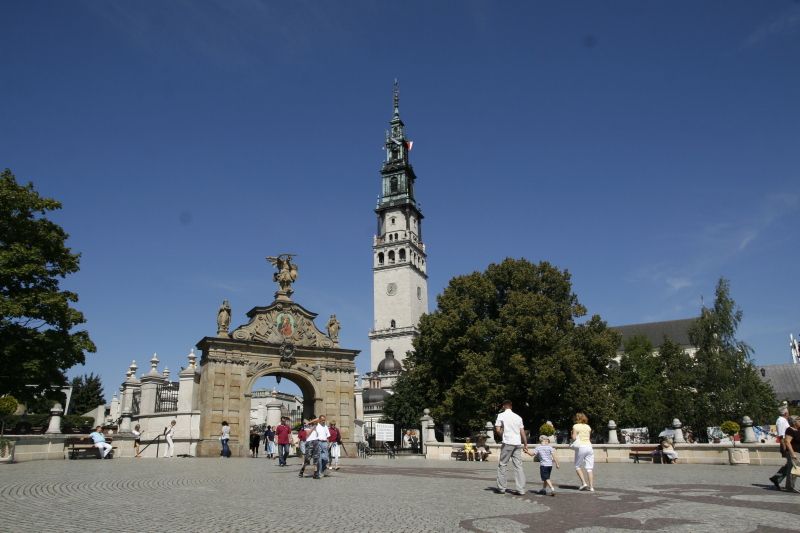 From Warsaw: Jasna Gora & Black Madonna Small Group Tour - Golghota: the Stations of the Cross by Jerzy Duda-Gracz
