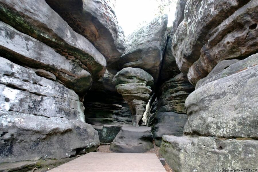 From Wroclaw: Full-Day Stolowe Mountains Trekking Tour - FAQ