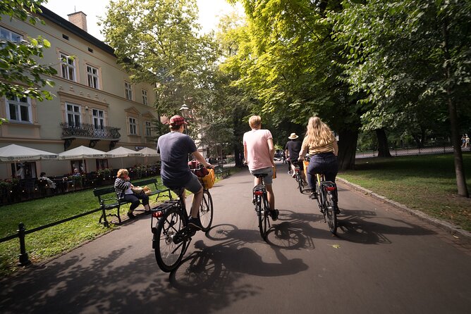 Full Bike Tour - the Old Town, Jewish Qtr & the Ghetto NEW BIKES - Kazmierz: former Jewish district, galleries, cafes, and memory