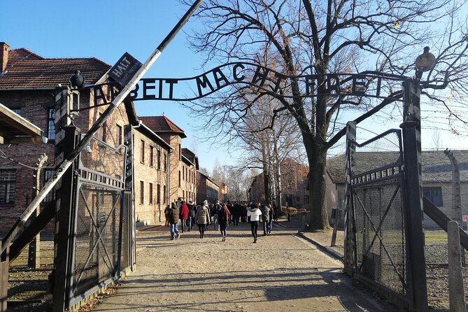 Full-Day Tour From Warsaw to Auschwitz (guided) and Krakow by car - The drive to Krakow and 3 hours at Rynek Glowny Central Square