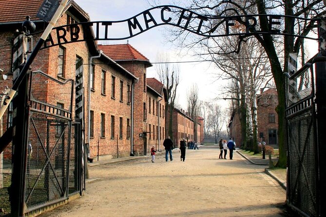 Full-Day Tour of Auschwitz and Wieliczka Salt Mine from Krakow - What the Auschwitz Time Really Means (And Why You Might Feel Rushed)