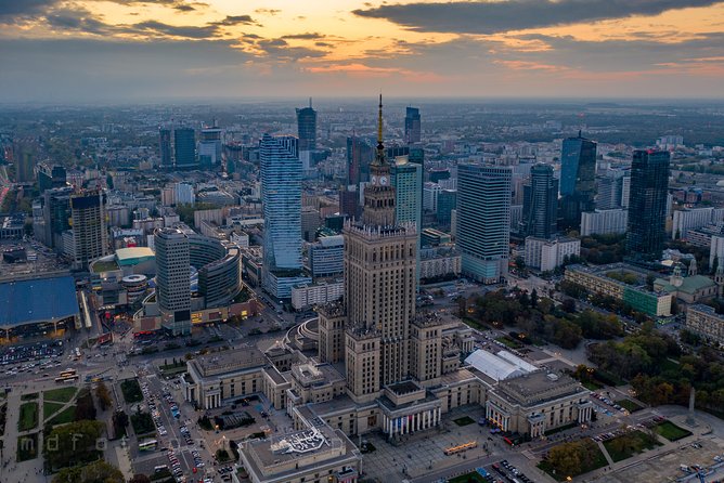 Full Day Warsaw Tour - 8 hours. Everything You need to know about Warsaw!! - Entering Warsaw through Old Town’s rebuilt story