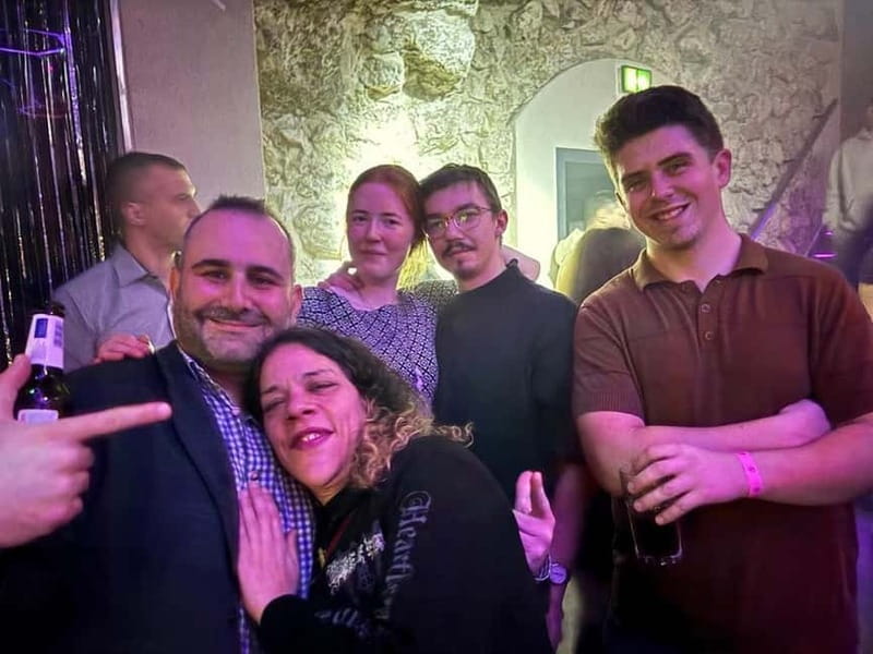 Fun explorers pub Crawl with 1 hour open bar and 3 VIP clubs - Bar-to-bar route in the Old Town: fun, shots, and games