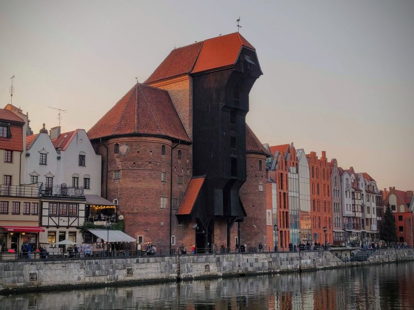 Gdańsk City Sights & History Guided Walking Tour in English - Pacing, weather, and photo stops that actually work