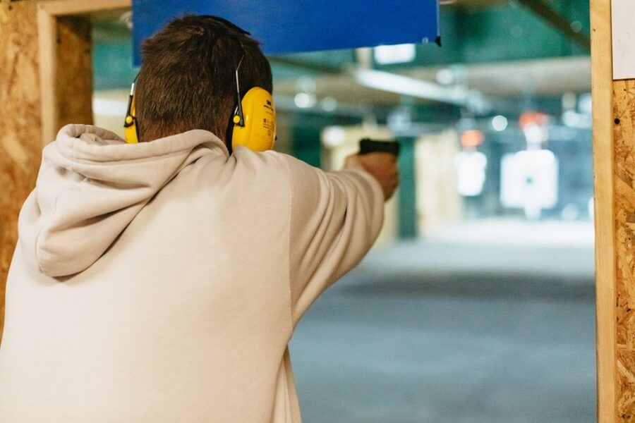Gdańsk: Extreme Gun Shooting Experience with Transfers - Timing Reality Check: 1 Hour to 90 Minutes Means Buffer Your Day