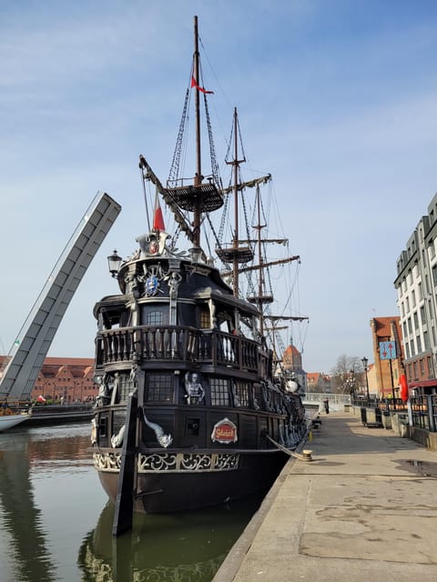 Gdansk: Guided Round-Trip Cruise to Westerplatte - On-Board Experience: Old-Ship Character, Real Comfort, and How to Stay Warm