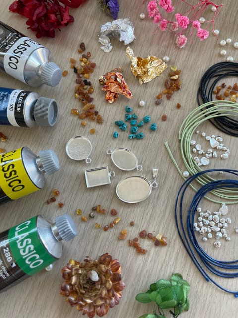 Gdansk: Jewelry Making Workshop with Amber - Jewelry Workshop in Gdansk With Amber: The Real Point of the Experience