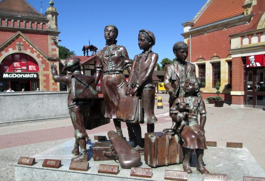 Gdansk: Jewish Heritage Guided Private Walking Tour - Why this 4-hour private tour hits the right balance