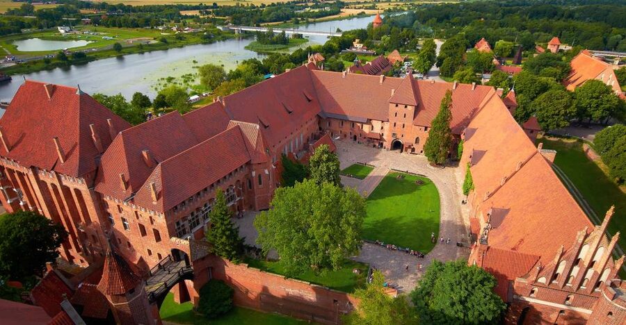 Gdansk: Malbork Castle Regular Tour - Palace of the Grand Master: The Center That Explains Everything
