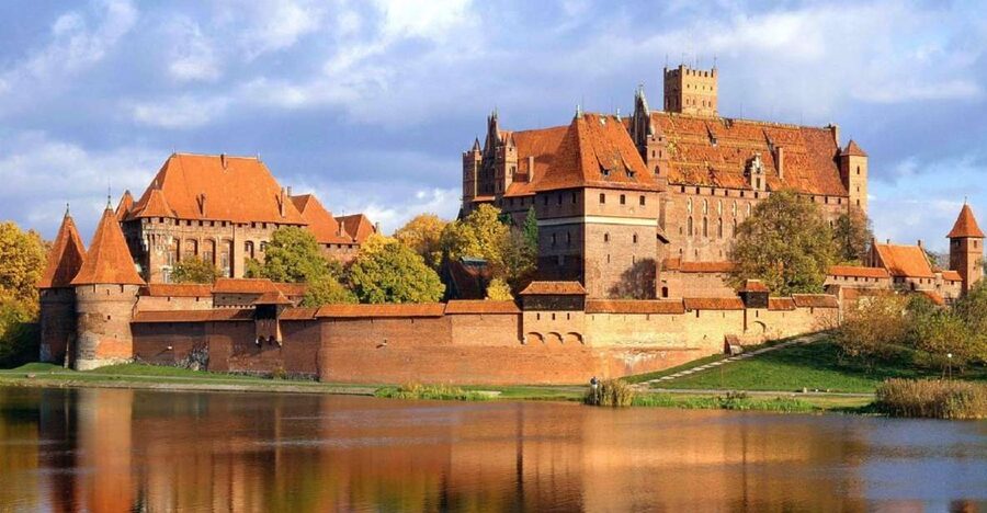 Gdansk: Malbork Castle & Westerplatte Tour with Local Lunch - Pickup in Gdansk, Sopot, or Gdynia, and how the day stays smooth