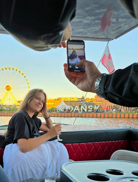 Gdańsk: Motława River Eco Cruise at Sunset with Prosecco - Why the Motława at sunset feels like a movie