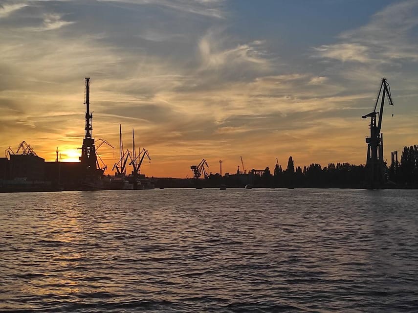 Gdańsk: Motława River Eco Cruise at Sunset with Prosecco - Prosecco, music, and why the crew changes the mood