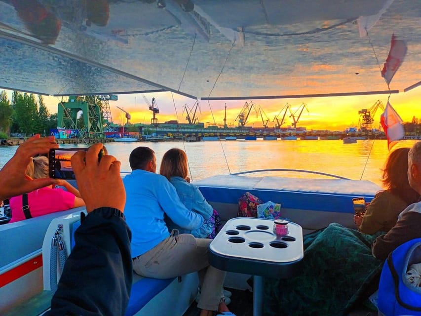 Gdańsk: Motława River Eco Cruise at Sunset with Prosecco - Photo plan: where to aim for the best shots
