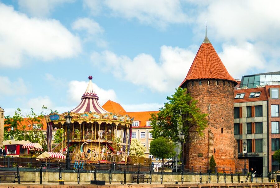 Gdańsk: Motlawa River Yacht Cruise - Comfort on an open motor yacht, what to wear and plan for
