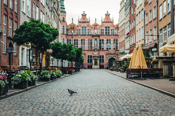 Gdansk: Museum of World War II - True Story of a Living Hell - Entering a museum that tells the war with structure