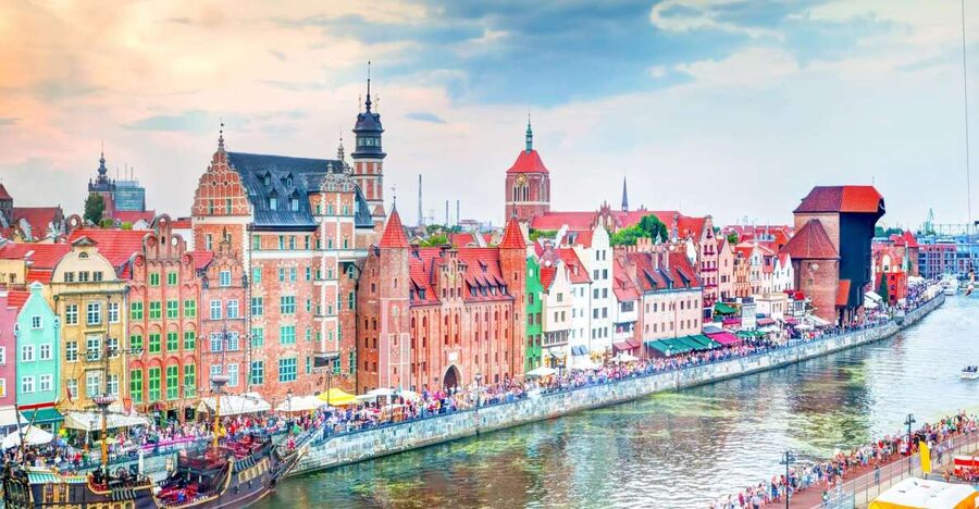 Gdansk Old Town 2-Hour Walking Tour - Golden Gate and the fortifications feel real, not museum-y