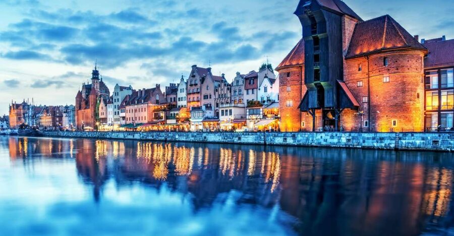 Gdańsk: Old Town Private Walking Tour with Legends and Facts - Upland Gate to Long Market: Gates, Merchants, and a Street You Will Remember