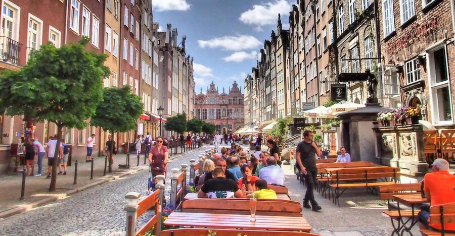 Gdansk: Private Old Town Tour - Neptune’s Fountain to Piwna: symbols and street life