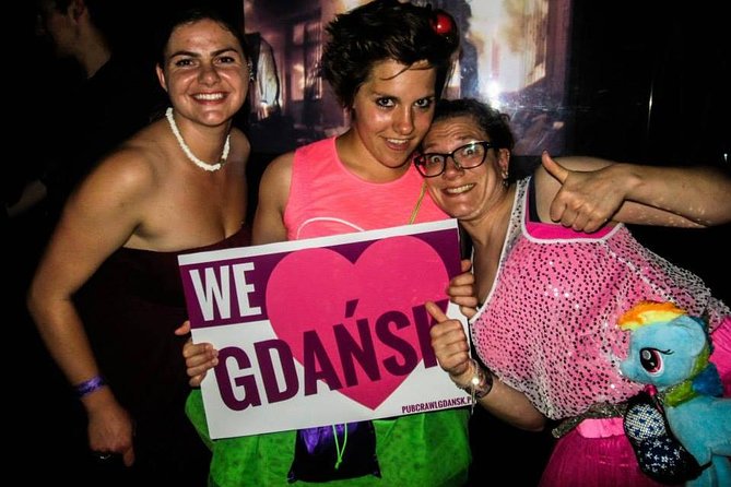 Gdansk: Pub Crawl with Free Drinks - 8:30 PM Meet-Up at Neptune’s Fountain