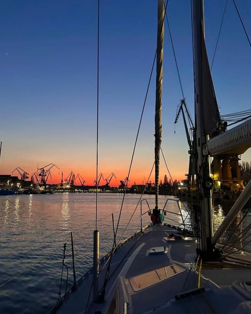 Gdańsk: Scenic Sunset Cruise with Welcome Drink - FAQ