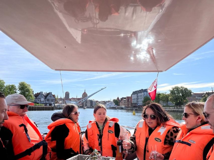 Gdańsk: Sightseeing EcoCruise around the Old Town of Gdansk - Granary Island and the Sołdek Museum: the maritime working-city vibe