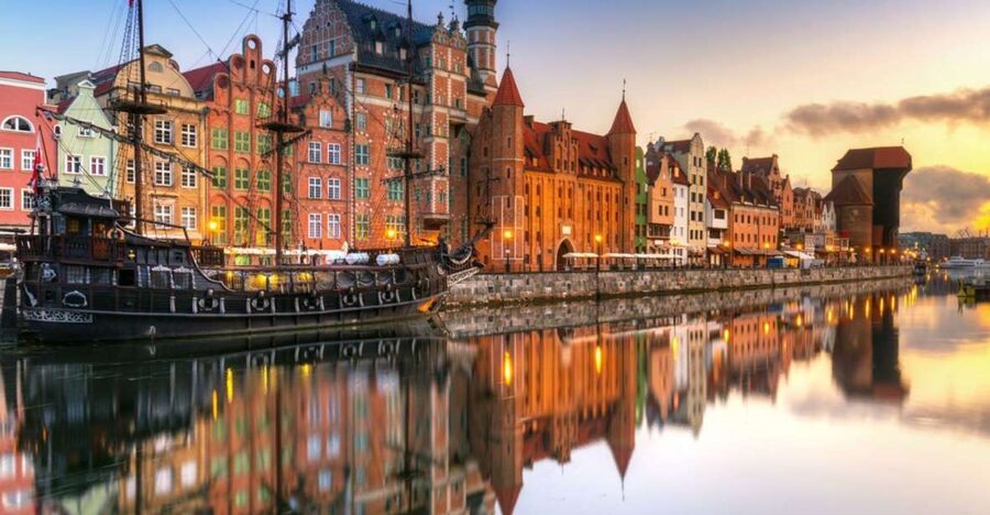 Gdansk: Small Group Walking Tour - St. Mary’s Street and the Great Armory for the “what happened here” feeling