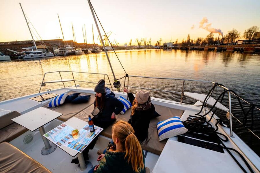Gdansk/Sopot: Breakfast Cruise on a Catamaran - Quick reasons to go