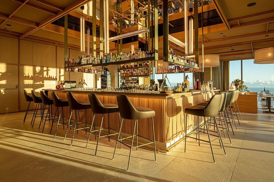 Gdańsk: Spanish Cuisine and City Views From the Top Floor - Treinta y Tres on Olivia Star: the 33rd-floor setup
