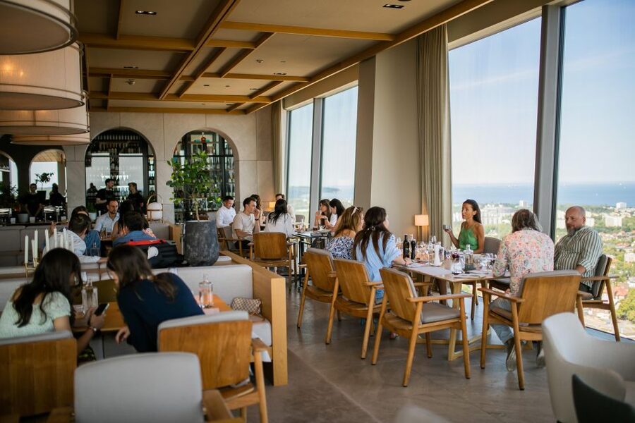 Gdańsk: Spanish Cuisine and City Views From the Top Floor - Chefs Paco Pérez and Antonio Arcieri: why it matters to you