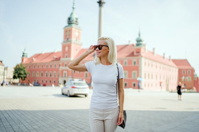 Ghost stories of Warsaw Private Night Tour - Getting your Old Town bearings in about 2 hours
