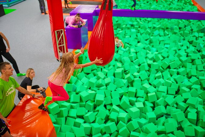 GOjump MEGAPARK Kraków-Sikorki - 1 hour Trampoline Park ticket - Your 1-Hour Route: Foam Pit, Obstacle Courses, Dodgeball, and More
