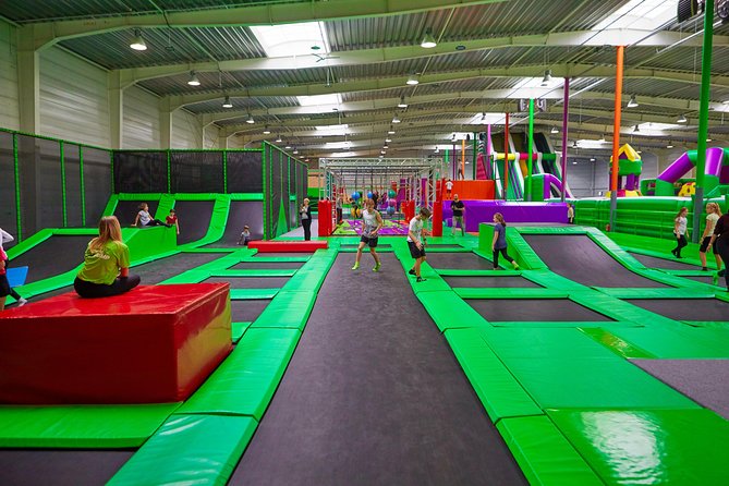 GOjump MEGAPARK Kraków-Sikorki - 1 hour Trampoline Park ticket - Ages, Tickets, and Consent Rules for Kraków Families